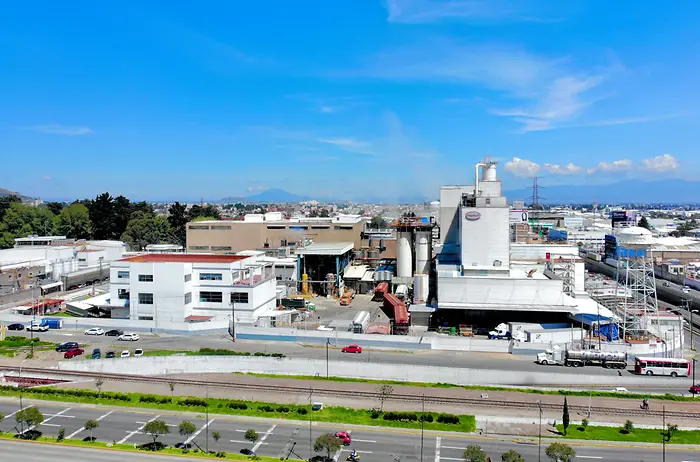 Foro aérea de la fachada de planta Toluca Detergentes